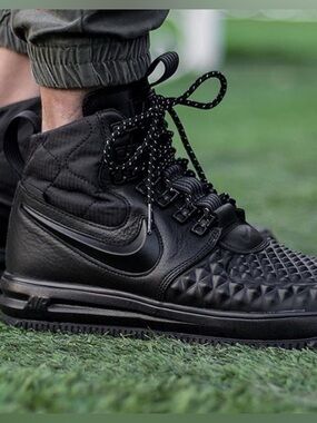 New Nike Lunar Force Duckboot 17 Black High-Top Quilted Leather Sneaker Size 7